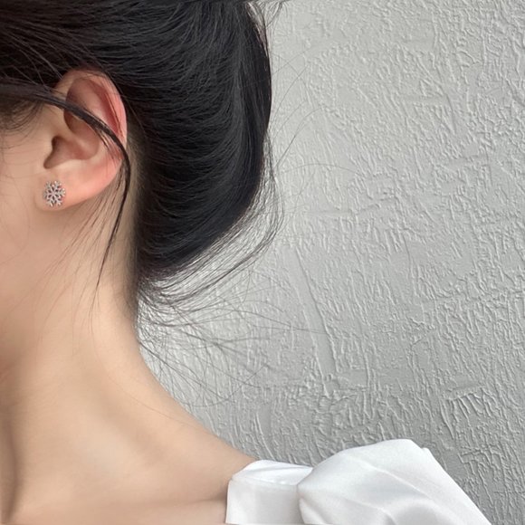 💙Snowflakes ❄️  Stud Earrings Gold&Silver - Picture 3 of 14